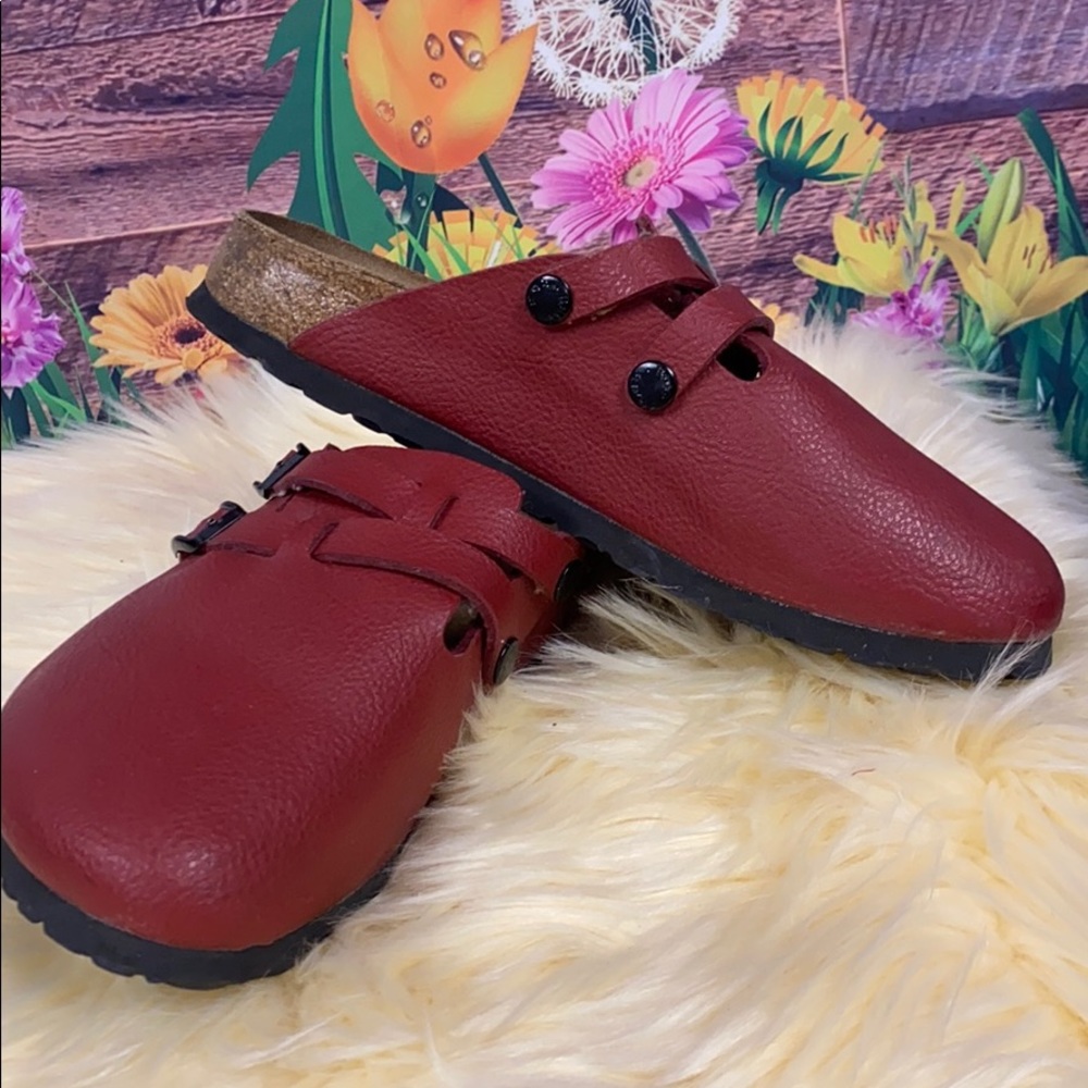 Red Birkenstock’s